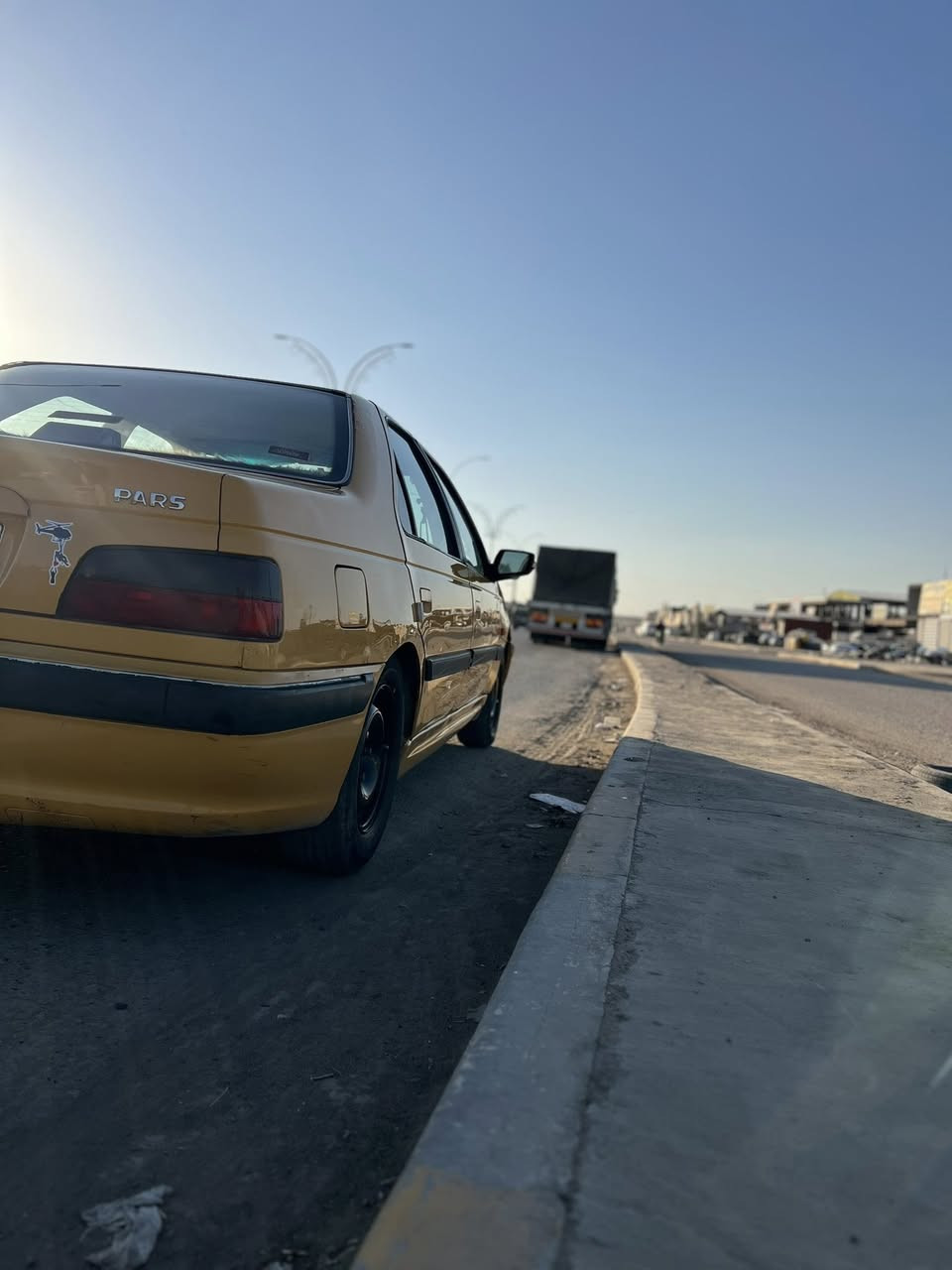 السلام عليكم
بيجو بارص للبيع موديل 2015 رقم بغداد انكليزي 

السياره بيها جاملغ وبنيد مرشوشات بدون دواخل 

مكينه وكير  وحداديه كفاله  السياره دواخلها نظيفه 

 كهربائياتها شغاله كلها تخم تاير جديد

السعر 43 وبيها مجال بسيط مكاني الحله مركز المدينه 

 ***********
