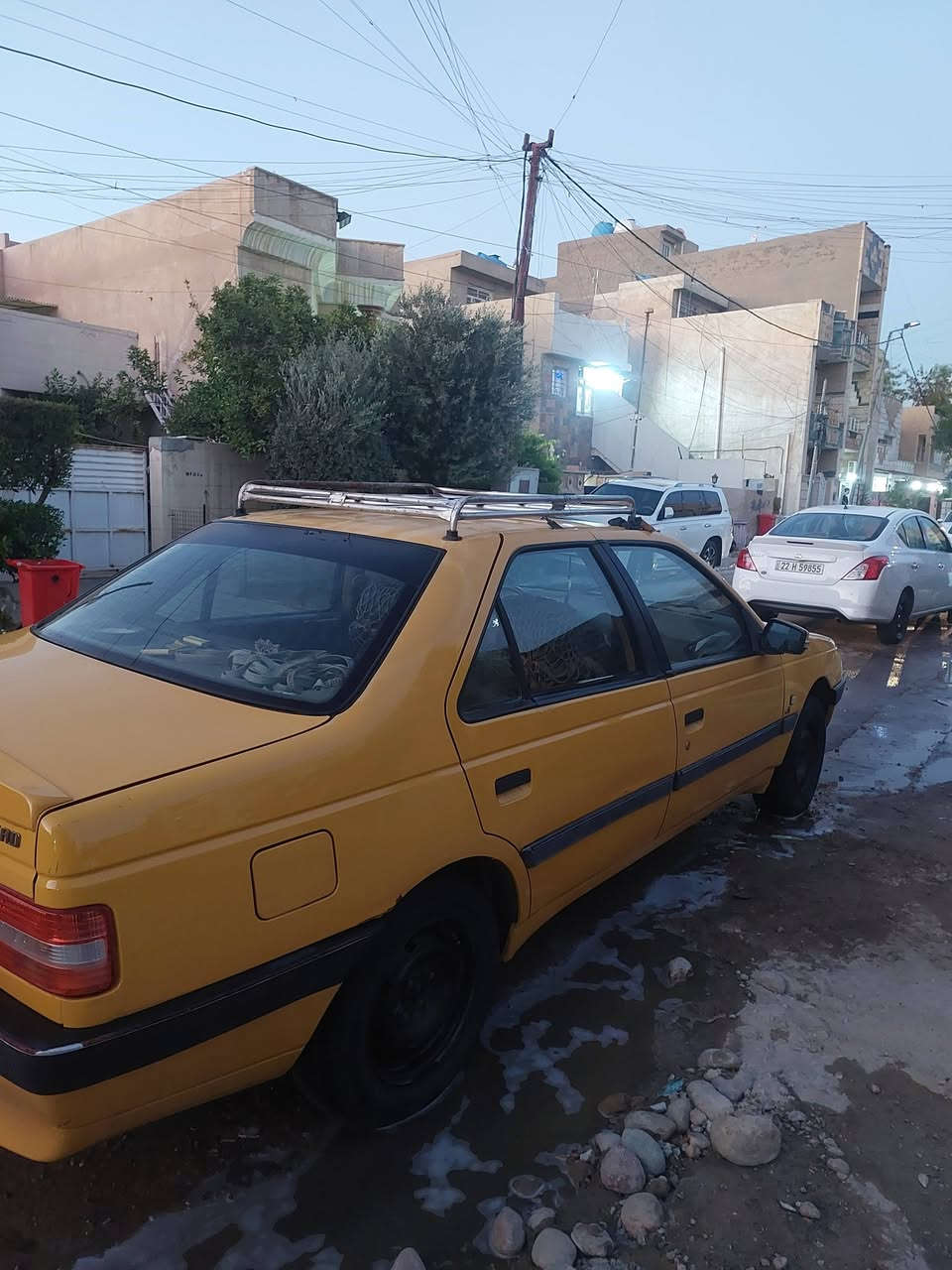 سلام عليكم بيجو لميس للبيع موديل 2016 رقم بغداد بأسمي مصفر هيئة وغرامات  السيارة جاهزة وخير من الله بيهة طخة بالجاملغات المامية اليمنة وليسرة واحد مصلح والثاني ع وضعة 
تبريد ثلج الكير تمام بس المكينة بيهة تنقيص 
مكان السيارة عضمية 
السعر 39 ورقة
***********
