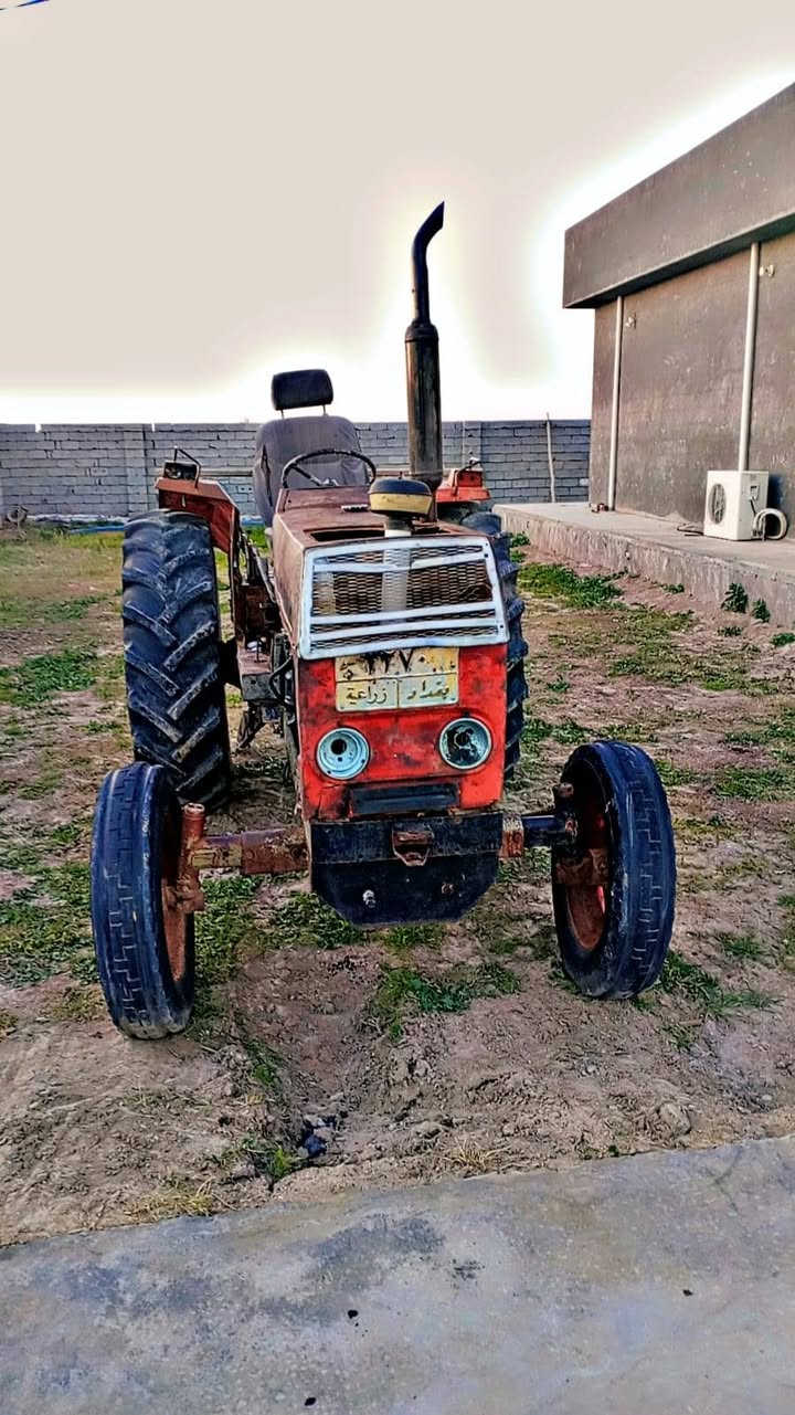 سلام عليكم مكينه  80. سعر 4250مليون  تخم تاير مكان ابو غريب خان ضاري زيدان رقام موجوده بس سنويه ضايعه ورقم ***********
