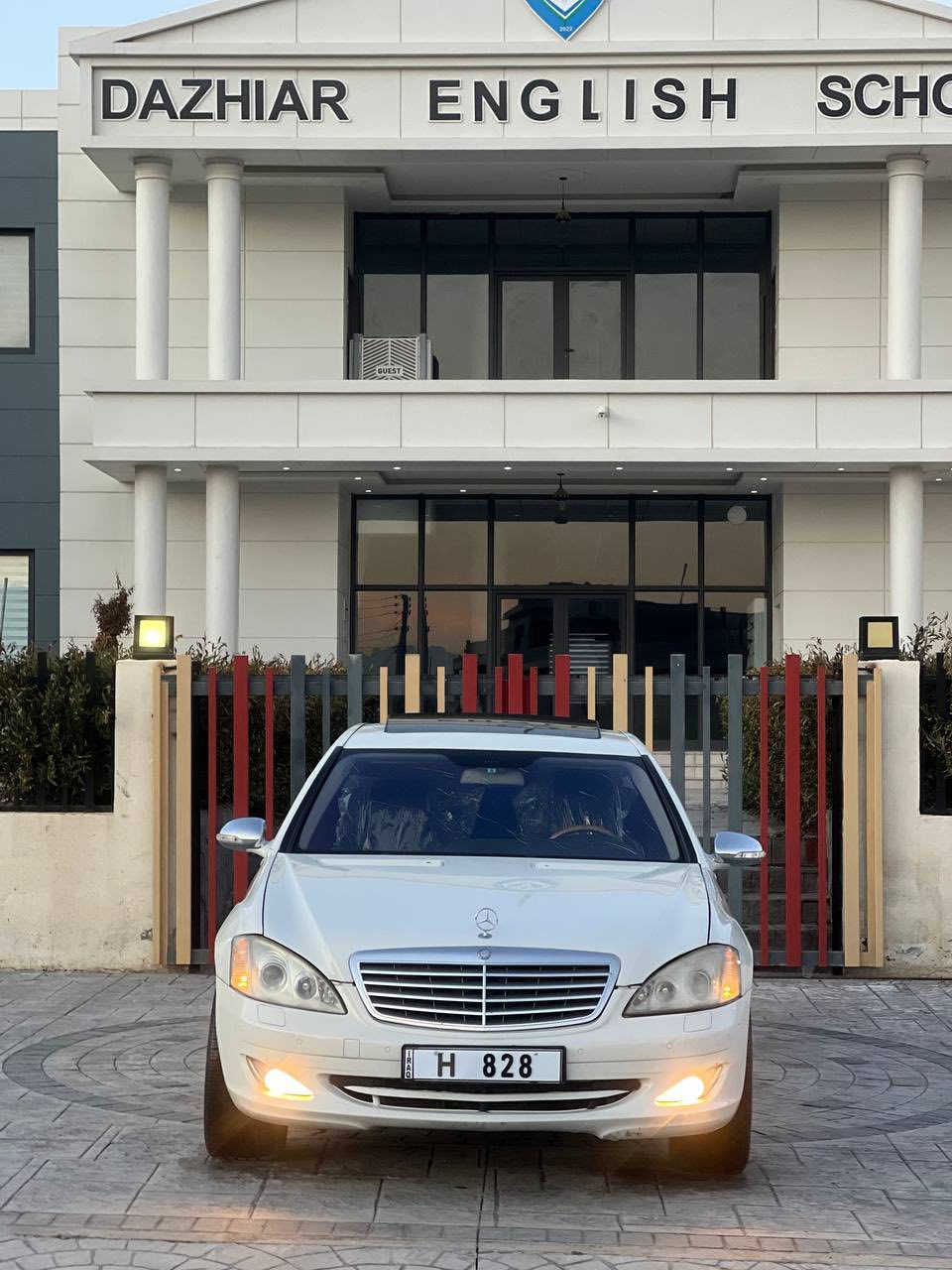 مارسيدس.   دووبه ي ساغ
موديل 2009
سياره كه گشت گياني به شه رت 
كامل مواسه فات. 
8بستن مه رغوب
به رزو نزمي ايش ده كات
٢بارجه بوياخ. ده عمي نيه  
گيرو مه كينه به شه رت 
130000كم روشتوه 
ناونيشان. رانيه. 
ئالو گوريش ده كه ين شتيك به دلمان بيت 
***********
واتساب فايبر
