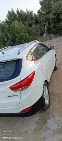 توسان ٢٠١١ • نظيفه • كامره خلفيه