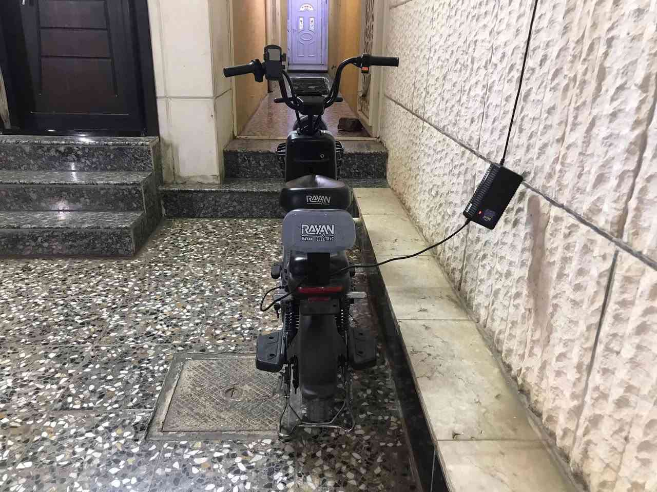 السلام وعليكم ورحمه الله وبركاته اخواني الكرام دراجة شحن 14 الريان مع الشاحنة  الأصلية و الدراجة نظيفة و استخدام ٣ اشهر اشتريتها ب 450 و اريد أبيعها السعر 300 وبيها مجال الاتصال على الرقم أو المراسلة *********** الموقع خدمي الاطباء يم بيت النائب احمد المشهداني
