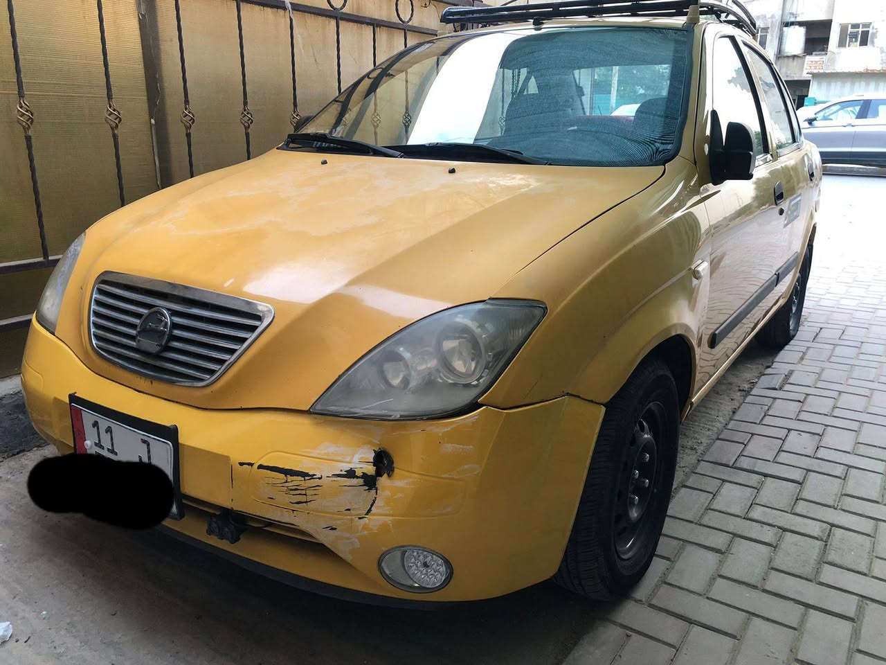 طيبة ٢٠١٥ محرك ريو تبريد شغال بيها صبغ بس جاملغ ابو البانزين وباب ورة السايق واشياء قليلة سيارة جاهزه للشارع السعر ٣٤ ورقة وبيها مجال العنوان شقق زيونة رقم الهاتف *********** رقم السيارة انكليزي بغداد, العراق
