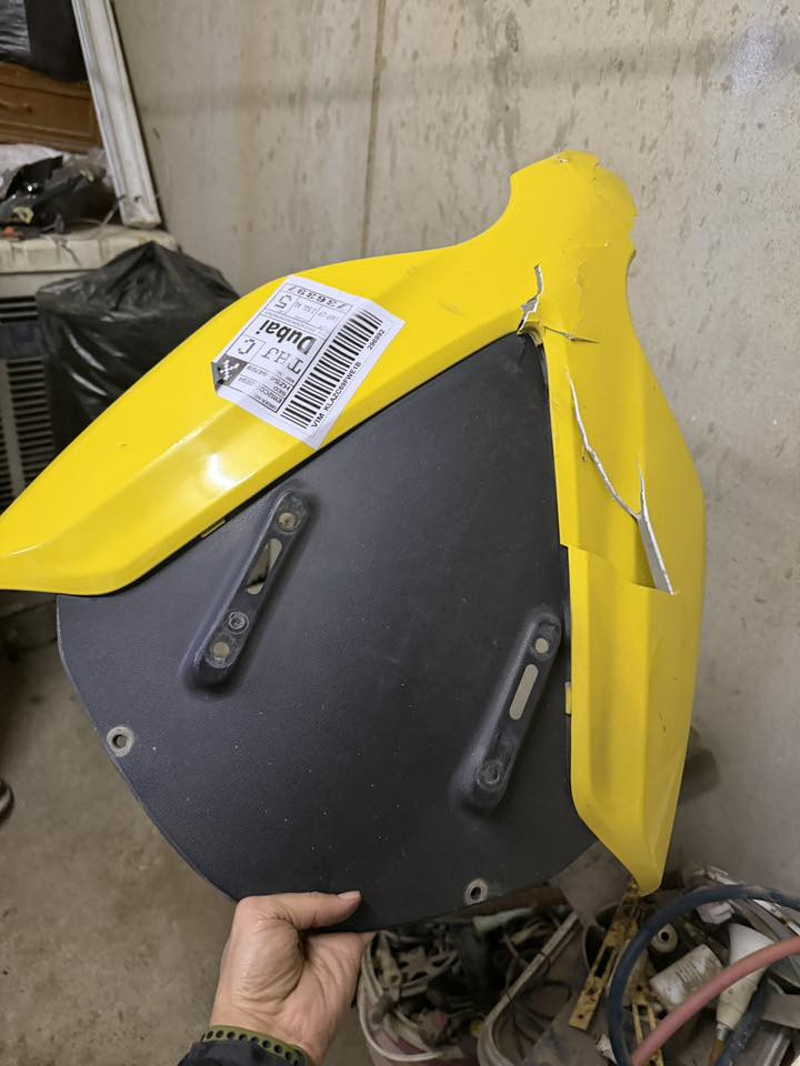 السلام عليكم شباب هل كفرات للبيع وبيهم هل قطع مكسرات سعرهم 175 ألف


**إذا كنت صاحب هذا الإعلان وتريد حذفه لأي سبب، رجاءا أرسل رسالة إلى الدعم الفني**