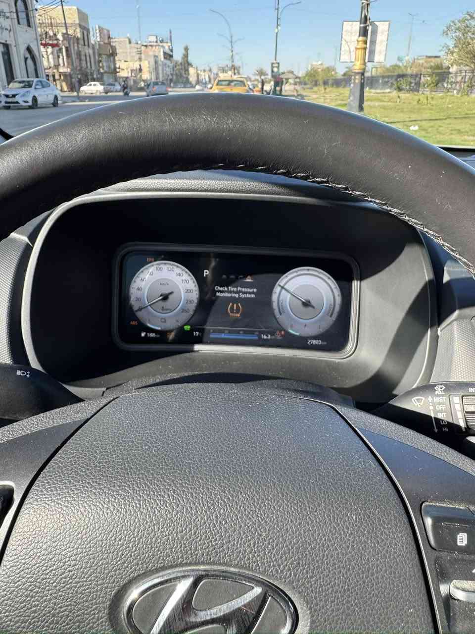 كونا 2023
HYUNDAI KONA 2023  ELECTRIC 

هونداي كونا كهربائية بالكامل موديل 2023  وارد امريكي بدون ايرباك

ماشية ٣١،١٠٠ كم

(بطارية 64 كيلو واط تقطع مسافة 500 -550 كيلو بالشحنه - مدخلين شحن محطة + هيت بم ) 

المواصفات 👇

فتحة سقف

بروجيكتر 

مقاعد كهرباء

مقاعد مدفأة + مبردة 

هاندبريك كهرباء

شفترز 

بصمة تشغيل 

بصمة عالابواب 

دخول ذكي 

تحكم ستيرنج كامل 

شاشة كبيرة

أبل كار بلاي 

أندرويد اوتو 

مانع تصادم أمامي وخلفي 

حساسات مري وحساسات تجاوز 

تحديد مسار 

كروس سرعة 

Auto Hold

Drive mode - عدة وضعيات قيادة

مداخل شحن سريع 

نقطة عمياء 

لايت أمامي شرحات فل لد 

والعديد من المواصفات 

 

رقم كربلاء

السعر 150$

مكان السارة كربلاء حي العباس

***********
