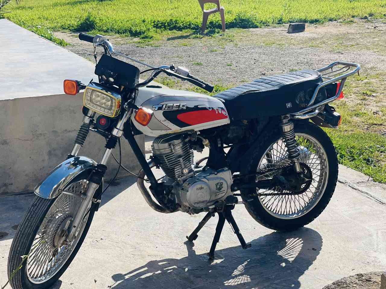 السلام عليكم موطور تايكر موديل 2020 شلعه معدل فول كهربائيات فقط ربط والباقي كدام عينك السعر 250 وبي مجال حك جيتك مكاني كياره الجواعنه شراي اتصل ***********
