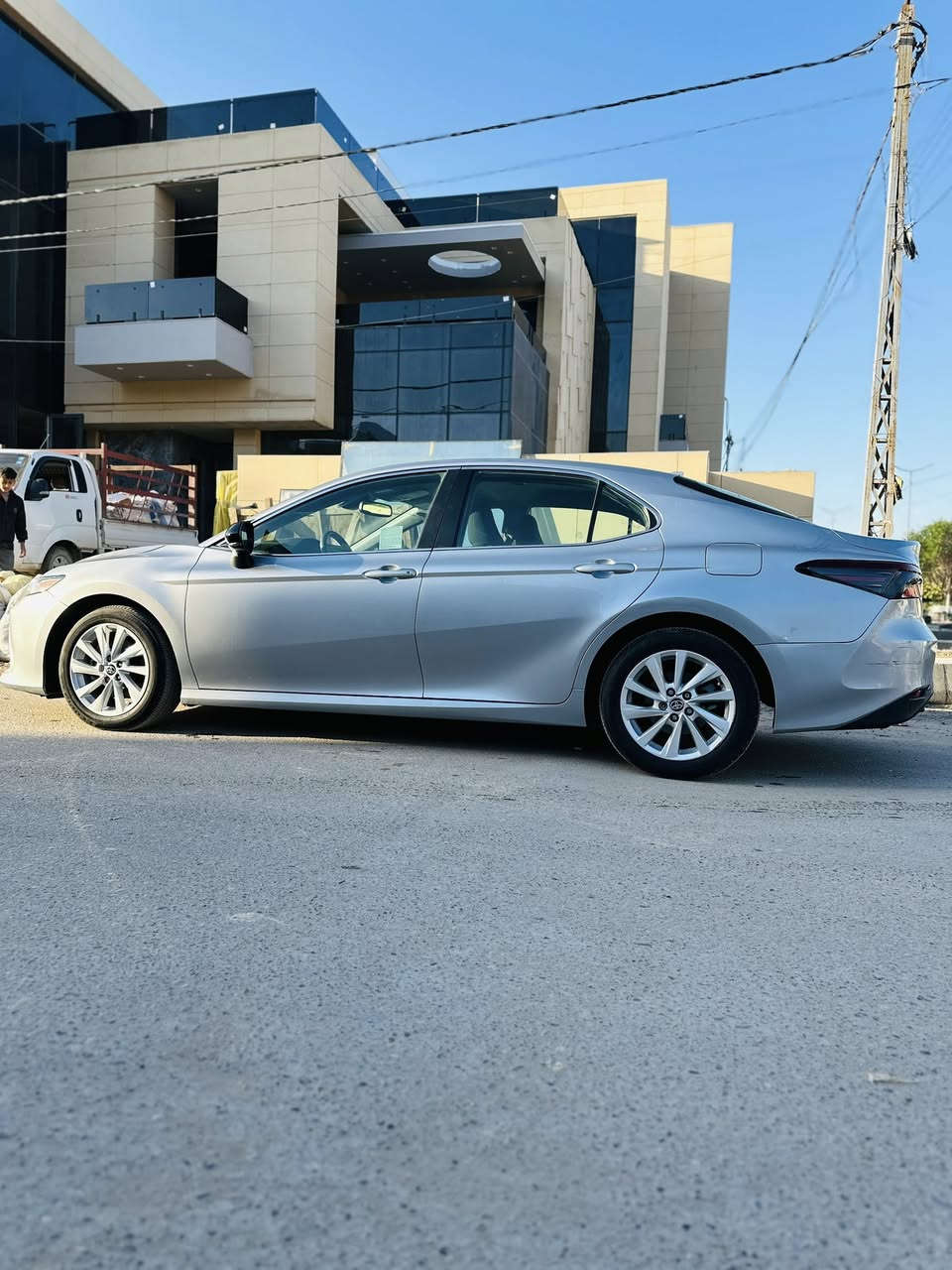 كامري 2024 وارد امريكي ماشيه 28 الف بدون ايرباك
رقم بغداد انكليزي باسمي 
حادثه واضح يمكم بسيط السيارع بدون ايرباك  بدون تبديل 

سونار المندلاوي مبين ييمكم بالصور وحادثه موجود 
السياره معروض

بيه مجال 230
مرقمه وجاهزه 
***********
مكان السياره حله شارع 60
