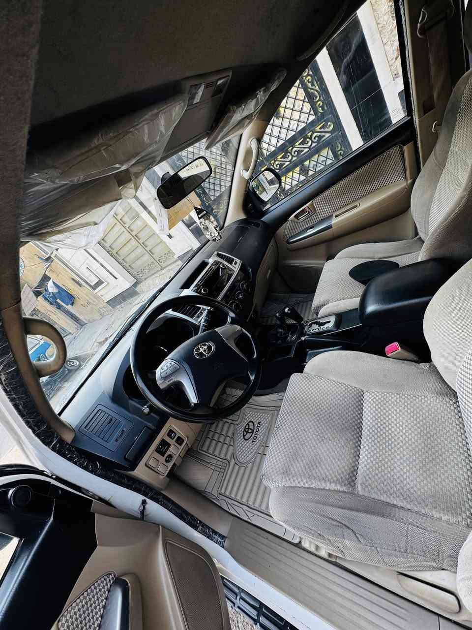 سلام عليكم
فورجنر 2015 
2700 4 سلندر
7 راكب 3 قطع تبريد 
EXR
سعر 230 وبيه مجال
للاستفسار ***********
