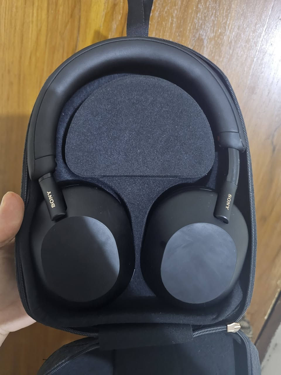 سلام عليكم
سماعة سوني الجيل الخامس
نضافة 99%
كامل الملحقات مع الكارتون 
السعر 225
توصيل موجود


**إذا كنت صاحب هذا الإعلان وتريد حذفه لأي سبب، رجاءا أرسل رسالة إلى الدعم الفني**