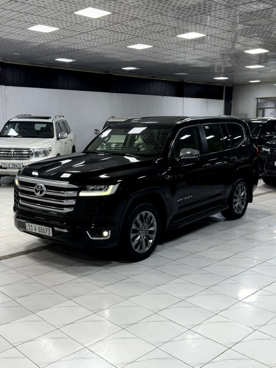 السلام عليكم

للبيع لاندكروز 2023 ✅VX✅

‎ ساز اصل 

ا

 فول فول مواصفات 

‎

سنويه جديده مكفوله كفاله عامه  من كلشي السياره جديدة كلش 

  سياره مغلفه تغليف كامل  Ppf                

فول مواصفات

  

‎المواصفات

‎•ابل كار بلي و اندرويد اوتو

‎•فتحة سقف

‎•صندوق كهرباء

‎•7 راكب

‎•شاحن لاسلكي

‎•اوتو هولد

‎•

‎•التحذير من مغادره المسار والمساعده في الحفاظ على المسار

‎السياره دفع رباعي كاملة الحجم.

‎•بريك بصمة

3شاشات  

‎•مراقبة ضغط الاطارات

‎•3 اوضاع للقيادة

‎•مثبت سرعة

‎•ثلاجة

‎•حساسات امامي خلفي

عتبات أبواب أمامية وخلفية مضيئة 

‎•مقاعد كهرباء

‎وبعد السياره بيهة هوايه مواصفات 

‎السياره مكفوله كفاله عامة

رقم بغداد تحويل مباشر

مكاني بغداد 

للاستفسار: ‭0773 540 3156‬
