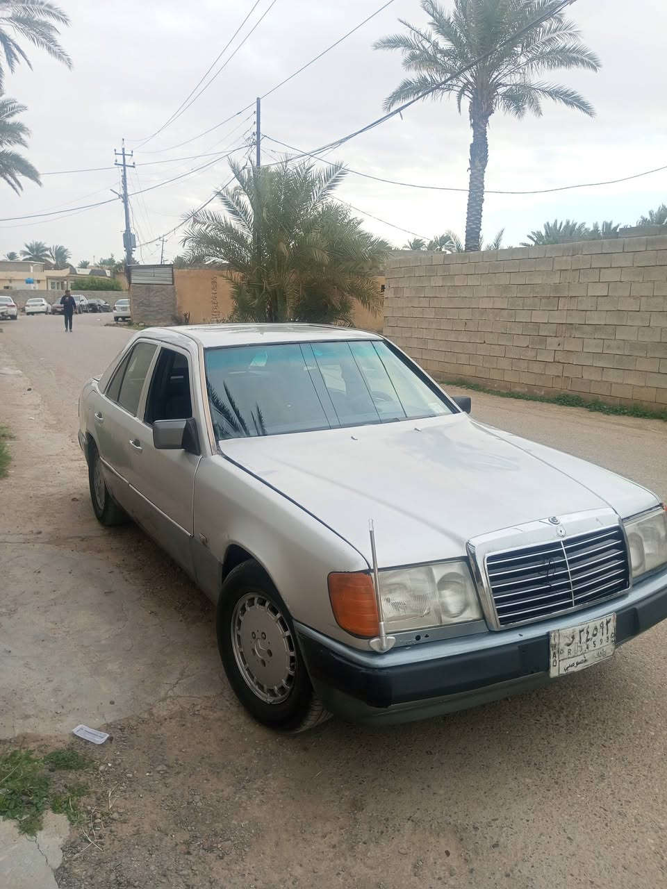 سلام عليكم للبيع او مروس مارسدس ٨٩كير محرك مكفولات محرك بلادي تخم تايرات مصبوغه  جماليه رقم بغداد الماني مشروع وطني شرط التحويل سياره مال جناي السعر ٤٠ مكاني صلاح الدين قضأ الضلوعيه ***********
