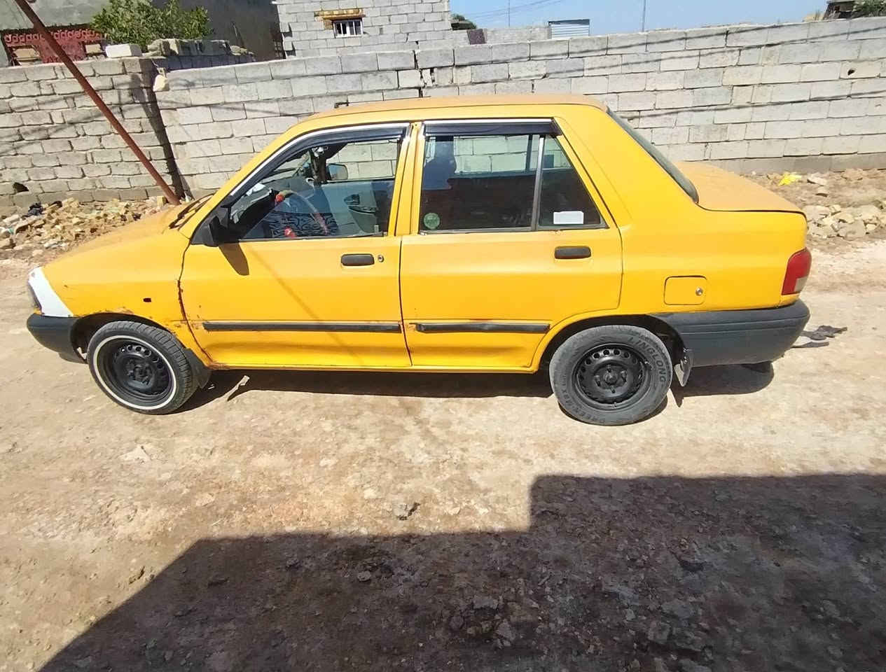 سلام عليكم سيارة للبيع جاهزه هيىة وغرامات موديل 2015 رقم قادسية  للاستفسار على الرقم ***********
