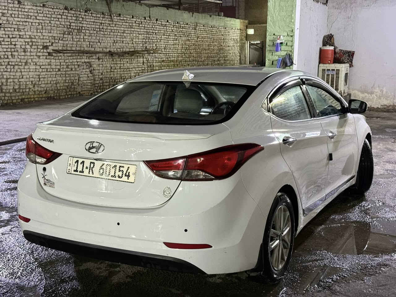 السلام عليكم
النترا 2016 خليجي
محرك ١٨٠٠
فول عدا البصمة
كير محرك كله مكفول وصدر جديد
بيها ٥ قطع صبغ بدون حادث 
السعر ١١٥ بيها مجال
العنوان / بغداد الحسينية 
***********
