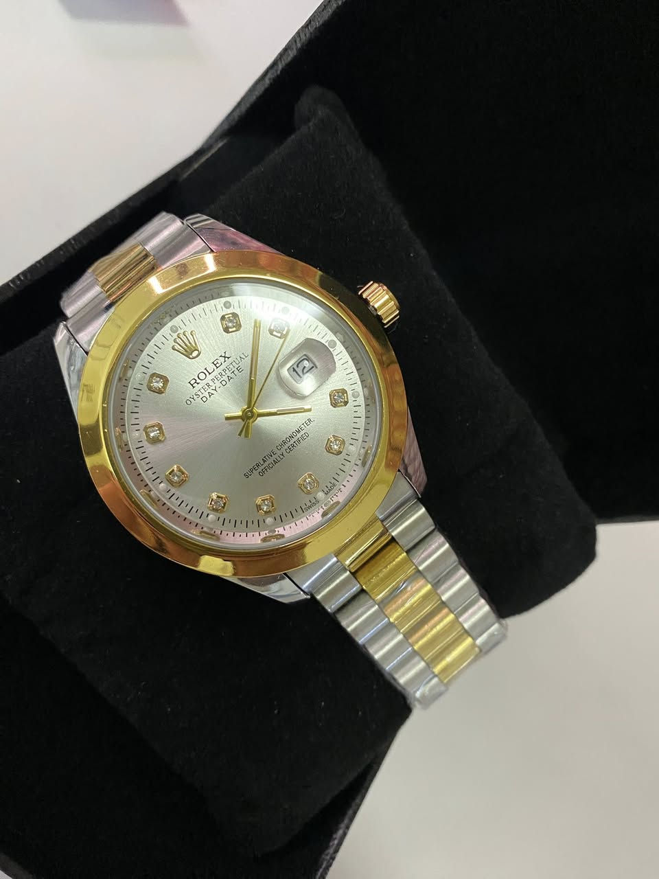 رولكس كوالتي عالي وزن ثقيل اميال لومينوس سعرها 25,000 مع التوصيل


**إذا كنت صاحب هذا الإعلان وتريد حذفه لأي سبب، رجاءا أرسل رسالة إلى الدعم الفني**