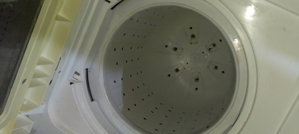 دنكه حجم 18كيلو  70الف عل فحص غسل ونشاف بالجيس يتوفر توصيل بغداد 5000 مراشله او تصال *********** نقص باب غسل فقط
