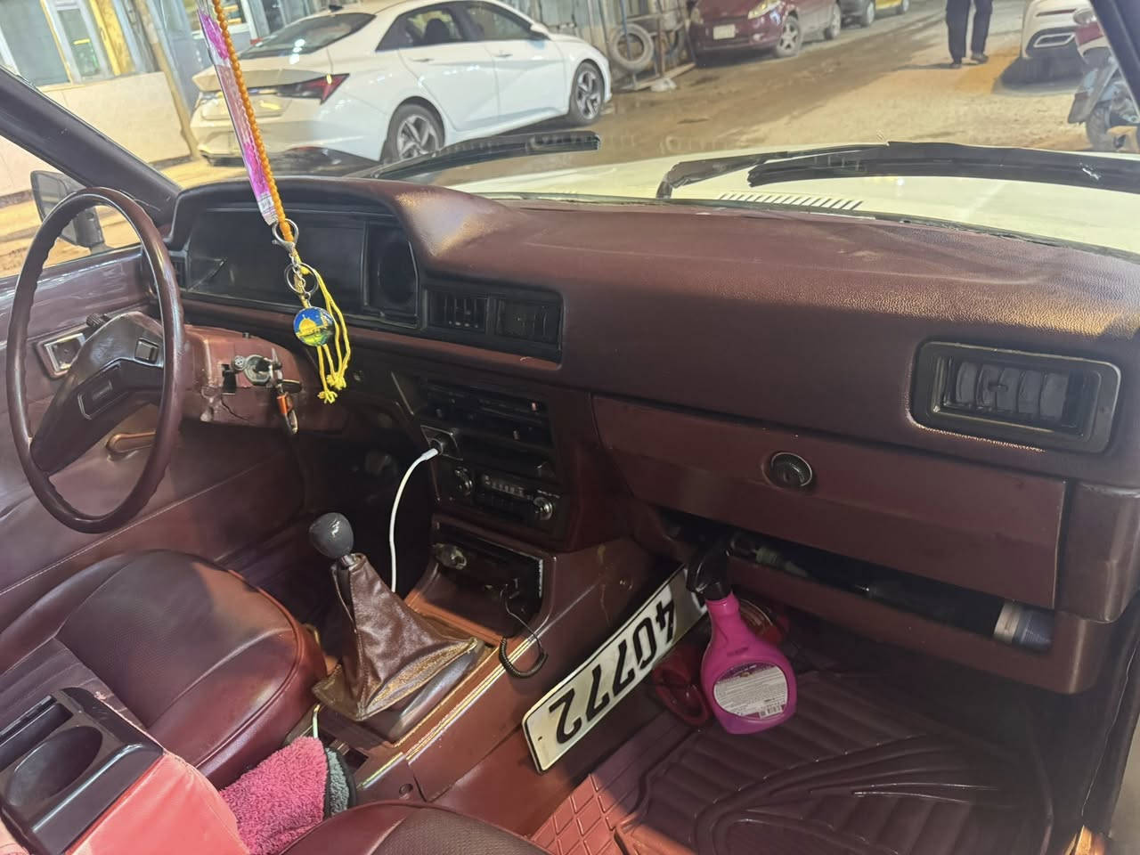 السلام عليكم كورونا ١٩٧٩ ابيض بغداد الرقم الدولي الجديد سنوية لل ٢٠٢٩ بأسمي داخل ماروني متعوب عليهة كير ومحرك جديد صدر جديد كهربائيات معمرة جديد ماكنيت مو بلاتين تجي وتشوف ابعينك مكاني بغداد حي النصر قرب معمل الثرمستون السعر ٤٥ ورقة وبيهة مجال ***********
