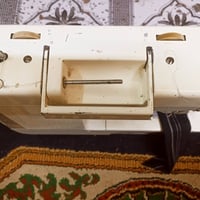 مكينه خياطه البيع نوع المكينه برذر 07712486863