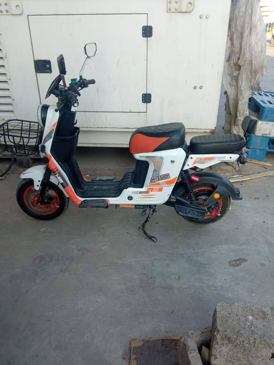 سلام عليكم دراجه شحن 5بطاريات سويج2بصمه2كارت 1سعر325بيها مجال ***********
