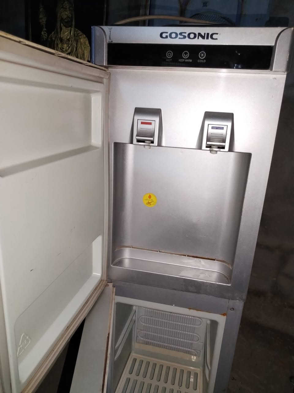 مبرده بلاستك شغاله عل فحص سعرها 70 وبيها مجال براد ماي شغال حار بارد  عل فحص سعره 40 وبي مجال الشراي يجي خاص ويدلل


**إذا كنت صاحب هذا الإعلان وتريد حذفه لأي سبب، رجاءا أرسل رسالة إلى الدعم الفني**