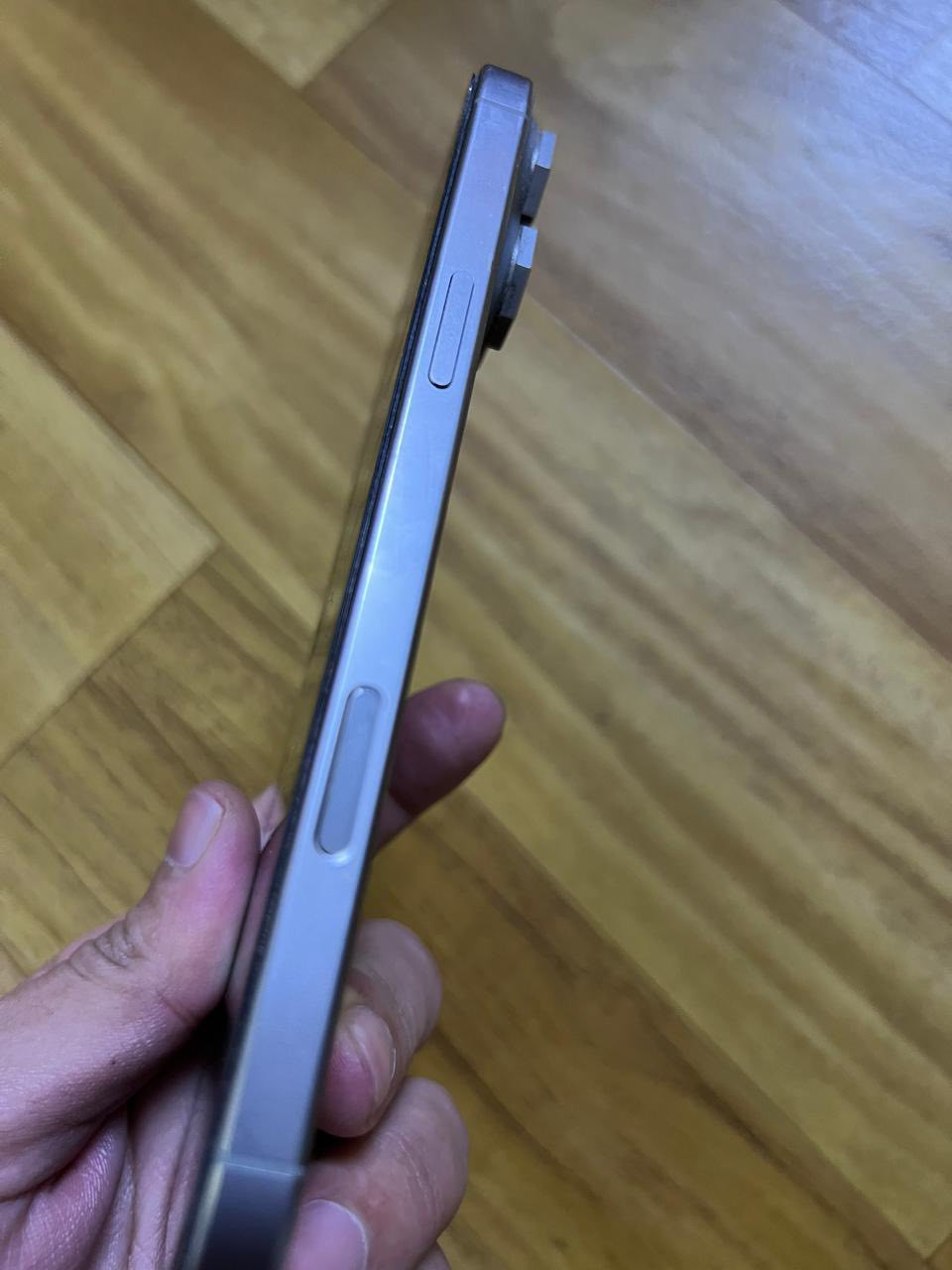 ايفون 16برو ماكس للبيع بطاريته 100مشحون 153  نموذج m  نظافة جهاز 100٪؜100 ملحقات جهاز كارتونة والاوير شحن خاص بي سعر 1,450,000مليون واربع مئه وخمسين وبي مجال  مكاني الجادريه رقم الهاتف ***********
