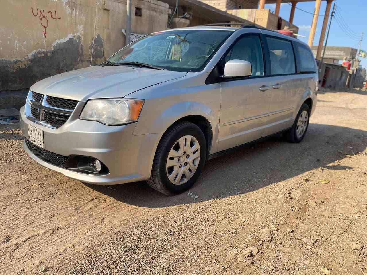 سياره دوج كراند كرفان ستيشن موديل 2010 كفاله ما عده جاملغ الأمامي مبدل ولباقي كفاله من كلشي السعر 105 المكان البصره رقم الهاتف ***********
