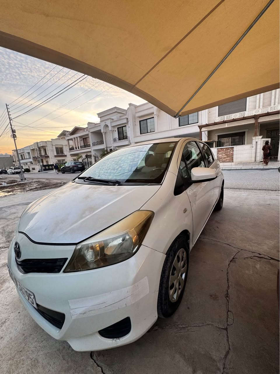 یارس ٢٠١٢. بێ سبوخ. دوجێ تەعدیلی هەیە 
٩٥$
*********** Singapore
