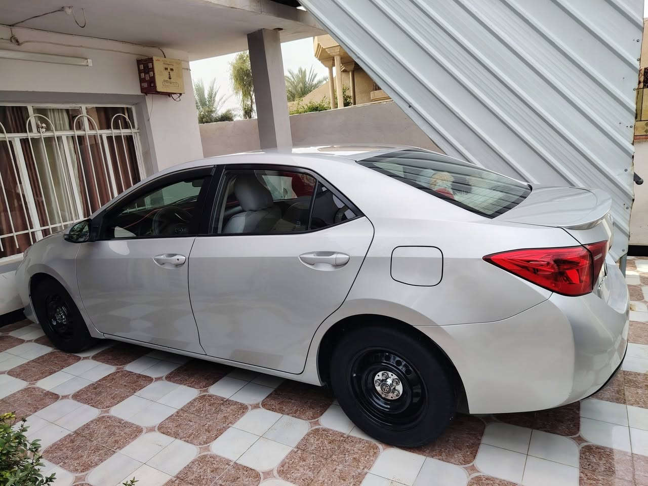 سلام عليكم
كورلا 2019 se  وارد امريكي 
فول نضافه
تحديد مسار 
رادار 
تثبيت سرعه 
شفتات بالستيرن   
كشنات جلد 
اشاره بالمرايه 
السياره كلش نظيفه 
ماشيه 140
مكينه وگير خير من الله 
حداديه جديده
رقم بغداد بااسمي مكانها بعقوبة
سعرها 160 وبيها مجال للطيبين 
صور الصونار
للاتصال
***********
