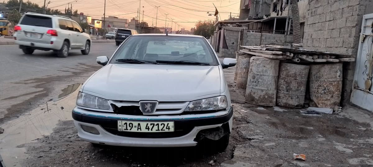 بيجو بارص 
مديل 15 
سيارة كير مكينة فرنسي مكفولة 
نوزلات بلكات جديدة باتري جديد 
حدادية 💯 جديدة مشط ستيرن جديد  
كهربائيات شغاله كلها
بيها جاملغ امامي وخلفي 
وبنيد طاير
سعر 38 وبيها مجال 
*********** 
مكان بغداد مدينة الصدر
