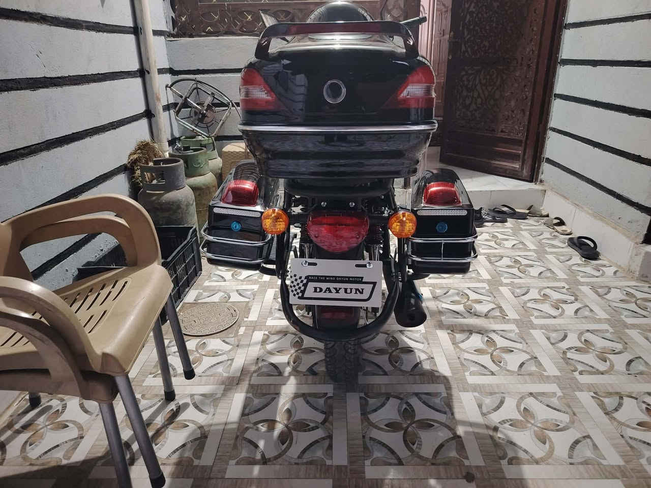 سلام عليكم دراجه دايوان 2026
دراجه ما ماشيه صار سبوعين من اخذتهه  دوشمه كشن جنط دراجه كاعده مكاني المقداديه 

السعر 1550 وبيهه مجال قليل للشراي ‭0772 818 9152‬
