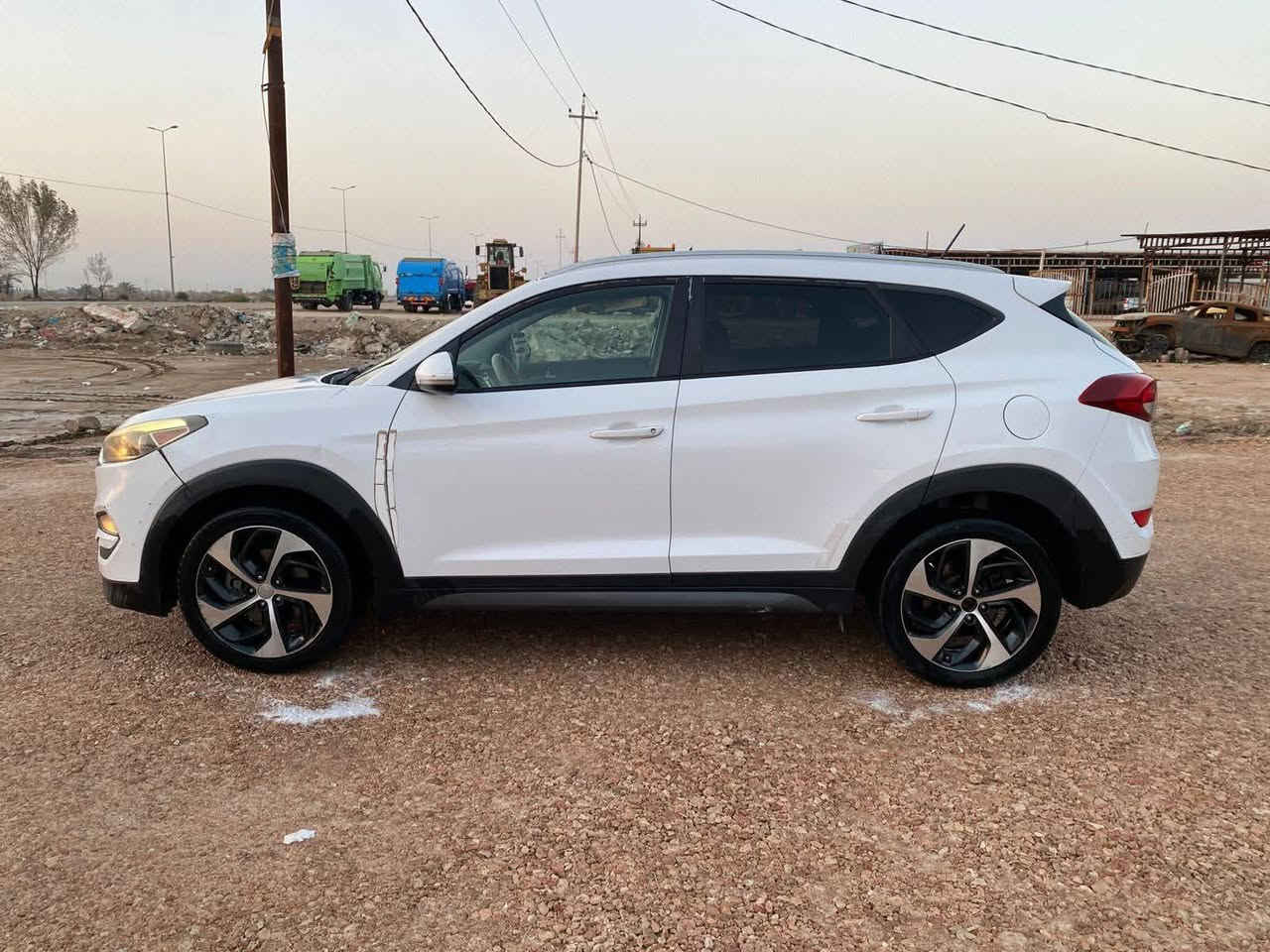 توسان امريكي موديل ٢٠١٦ مكينة ١٦٠٠ تيربو حادث بنيد مصلح نفسه سنويه جديده باسمي مكانه رميثة سعرها ١٣٠
***********
