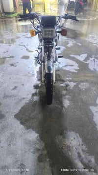 دراجه ايراني بيها ٧ اوراق و مدفعلها جمرك و ٩٠ بل ميه تترقم  الماكينه م...