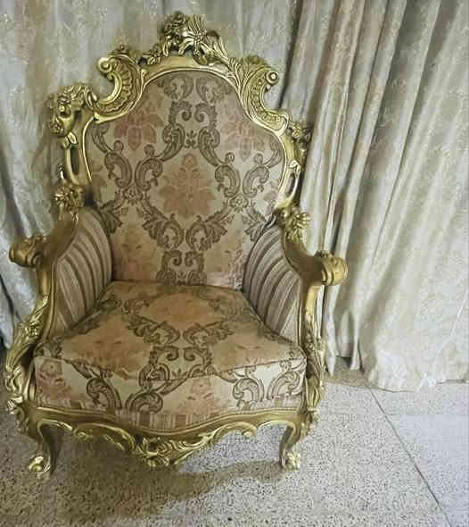 للبيع تخم مقاعد عشر سعر 550 المعرض 75 وعنوان فلوجه شارع 40 رقم *********** للإستفسار
