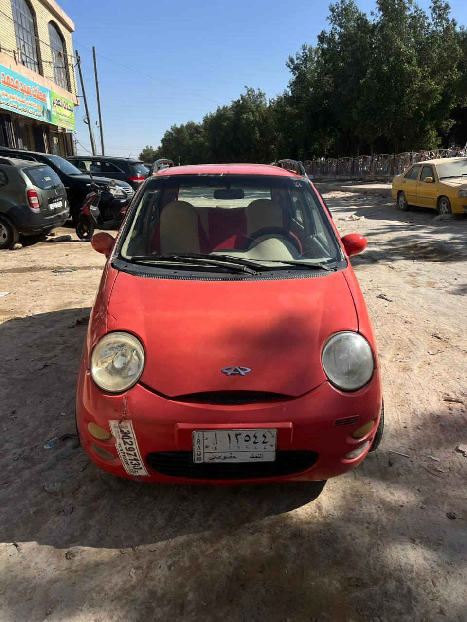 السلام عليكم كيو كيو لون احمر موديل ٢٠١٣ رقم نجف متجايه ومصلحه جاهزه من كلشي تايرات جدد وباتري جديد ومحرك وكير وحداديه جاههزات  الرضيه مدوشمه جلد مصبوغه عام كهربائيات كامله ترايك وين متريد السياره حلوه وجاهزه السعر٢٣ وبيه مجال بسيط جدا المكان بابل حله شارع٦٠ قرب مطعم ادم على الشارع الخدمي للاتصال ***********
