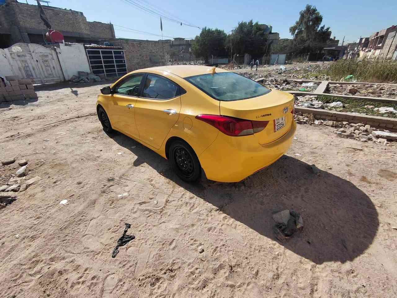 سلام عليكم عندي الانتره موديل 2013امريكي حادثها قبق الصندوق فقط بدون كلشي سياره جديده ماشيه 175الف مكينه 1800دوش تخم تاير كير مكينه كله مكفول مكان السياره بغداد السعر  98وبيها مجال ***********
