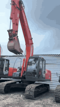 للبيع  هيتاشي z3  موديل 2007
كفالة عامة حجم 210  مرقمه رقم وسنويه حدادية جديدة بسعر مناسب جدا 💰💵 للاستفسار ***********📞
