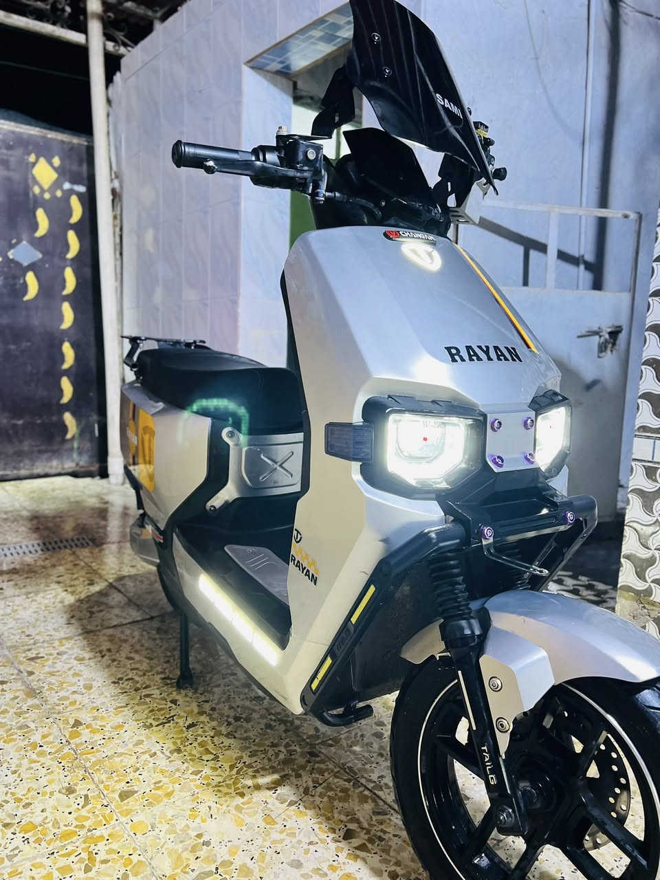 دراجة شحن ريان جديدة 6 بطارية
موديل 2025

جديده مامستخمها كللش قليل 

بطارية تهبط 

للاستفسار ***********

