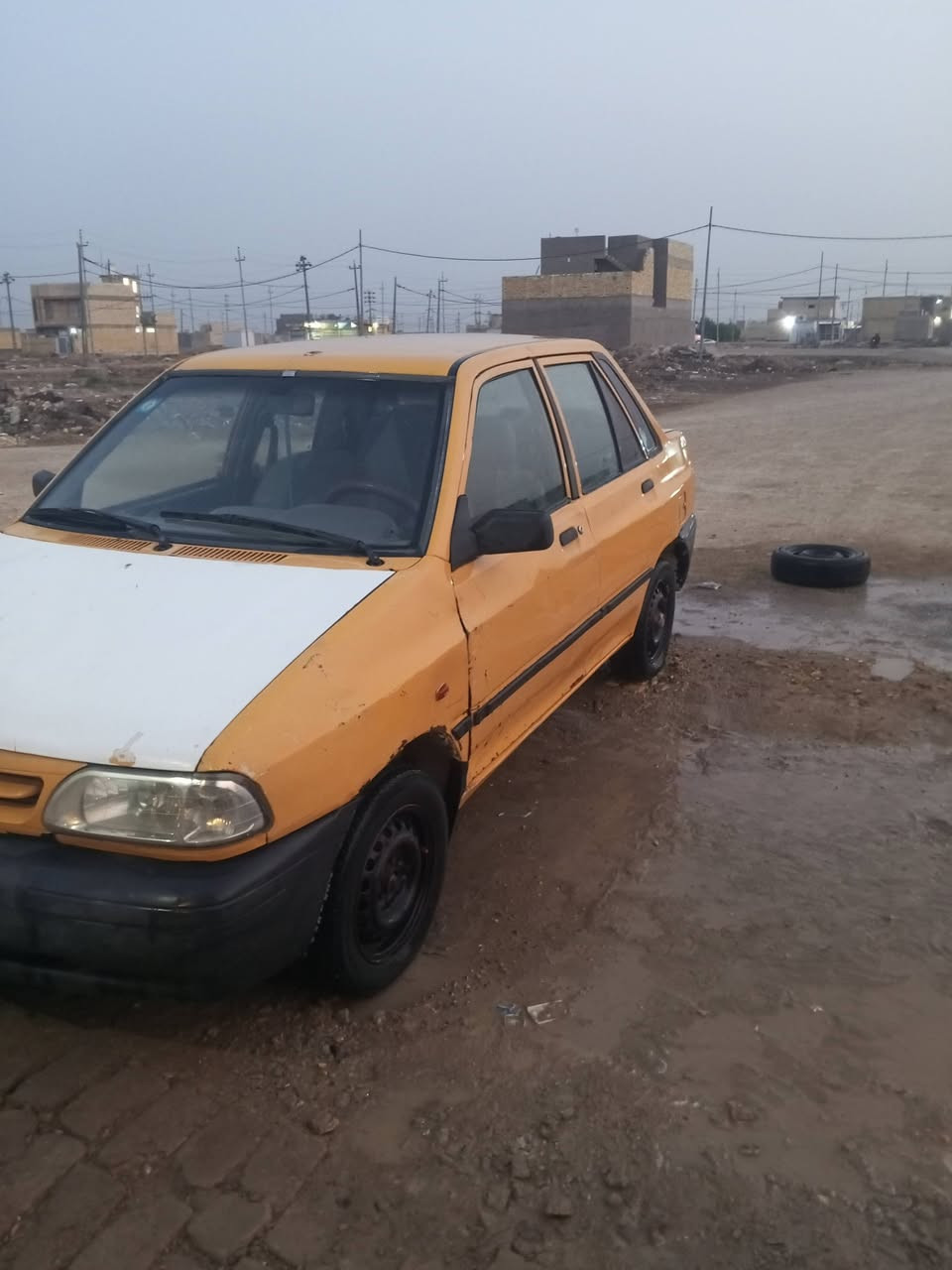 السلام عليكم سايبه للبيع موديل 2011 رقم بابل كير مكفول مكينه بيها بخار شواصي نظيفات سنويه ل 27 هزه جديده راعيها يمي السعر 22 وبيها مجال بسيط 
مكاني كوت رقم موبايل ***********
