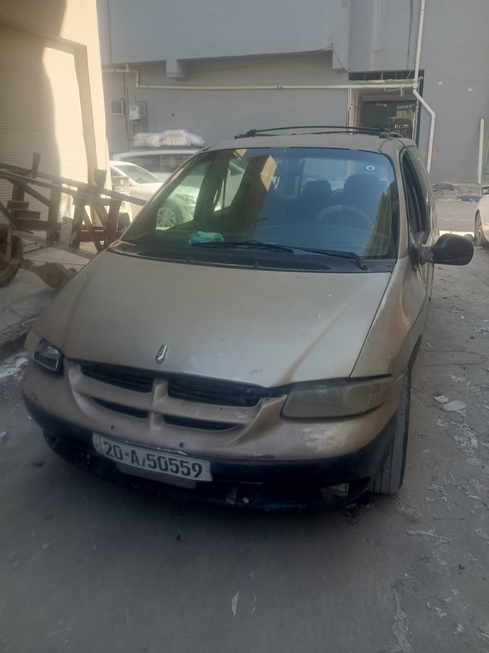 دوج موديل 2000 شغله كامله السياره حلوه بيهه نقص بس بالكير النمره الرابع ما تجي السياره موجوده بديالى بعقوبة وسنويه لل2029 السعر 27 وبيعه مجال مستعجل ع البيع السياره تحويل ثاني يوم الرقم ***********
