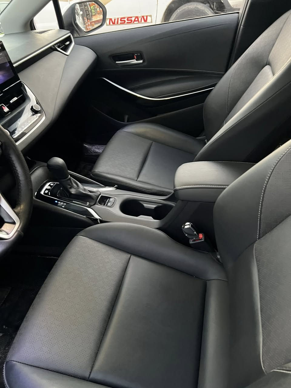 كورلا ٢٥ زيرووو ماشيه ٦ الف
شكل خليجي فوول مواصفات كفاله 
مكان فلوجه 
رقم بغداد 
***********
