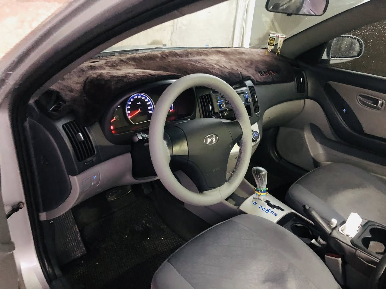 ئاڤانتي براوه 2008
كامل مه سره ف كراوه 

سمارته و پؤليش كراوه
ته نها جلده
جامي هه ل گيراوه 

سه خف و كه ڤه ر به شه رت 

٤٨ گه لا ي مه جالئكي زور كه م

هه له بجه ي تازه 

***********
