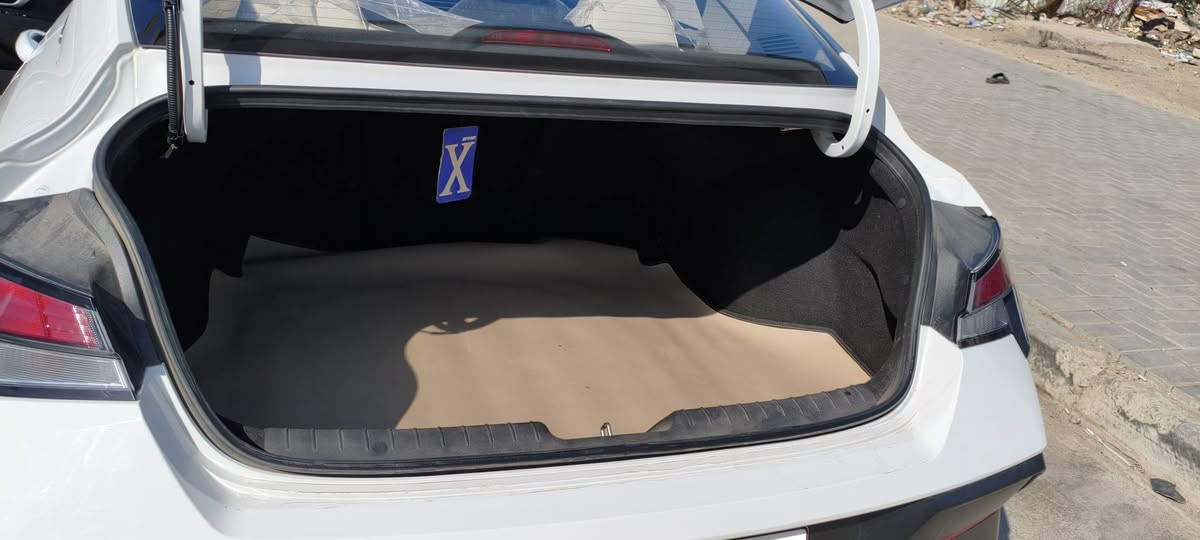 السلام عليكم النترا تجميع مديل 2025 ماشيه 10 الف كفاله عامه باسم شركه الاعتماد فول داخل ابيض ملكي السعر 155 قفل 
هاتف *********** بصره كزيزه البصرة, العراق
