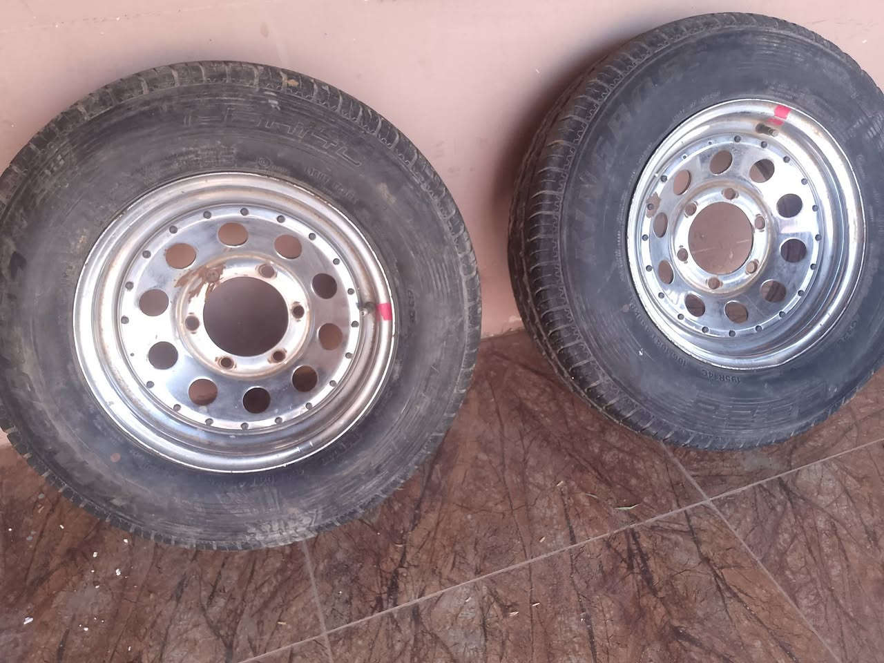 اسبير مال بيكاب مارزي تاير جديد چوبلس  سعر 70الف وبي مجال
اتصل على هذا الرقم ***********
