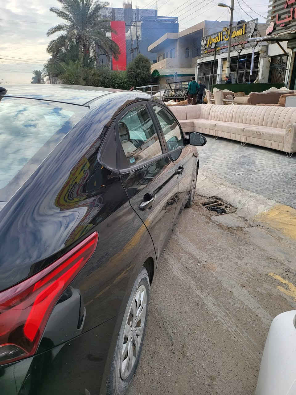 السلام عليكم .
اكسنت 2018 محرك 1.6GDI وارد امريكي رقم سليمانية صور الحادث والسونار ثنينهن بالمنشور. ضايفلها حساسات خلفية دفن مو ظاهري وباقي التفاصيل واضحة بالصور السيارة بأسمي والسنوية جديدة والهزة تسقط بشهر السابع سعرها 108 بيها مجال حك الجية مكان السيارة بغداد الغزالية 
***********
