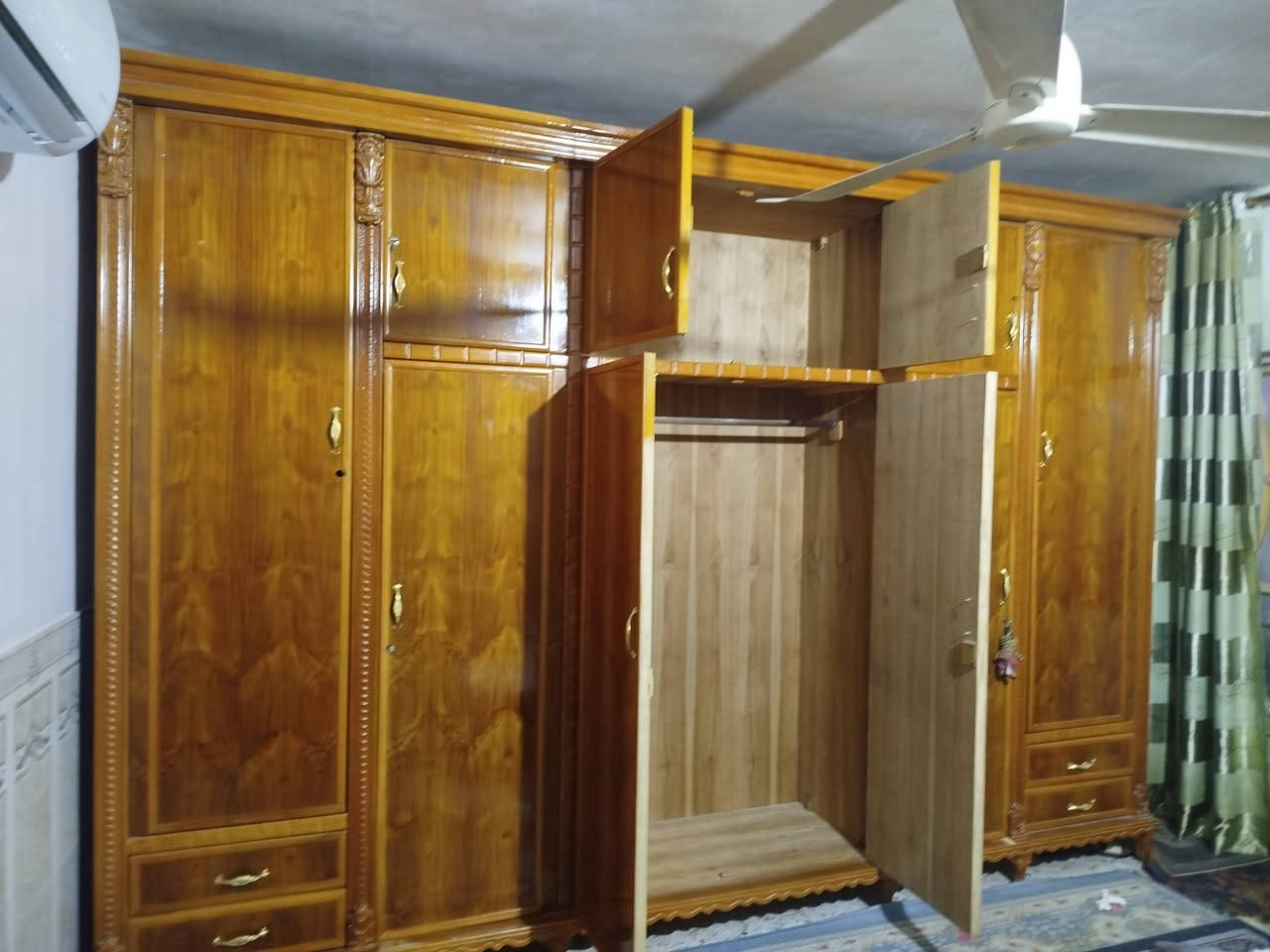 مرحبا 
كنتورصاج عراقي (تزكام) عدد الابواب ٦مع ملحق النجارة الثقيلة التزكام مع ارجل كنتور كعب الغزال ومجرات اربعه اي ضرر اي خدش اي كسر لايوجد بقطعه جديدة كلش 
مكاني  (بغداد -الشعب (الديوان )

سعر شراء تفصال حسب طلب (مليون وخمسيمية)

سعر بيع (٩٨٠الف وبيه مجال للشراي يتفضل ويدلل)

رقم اتصال واتساب(***********)
