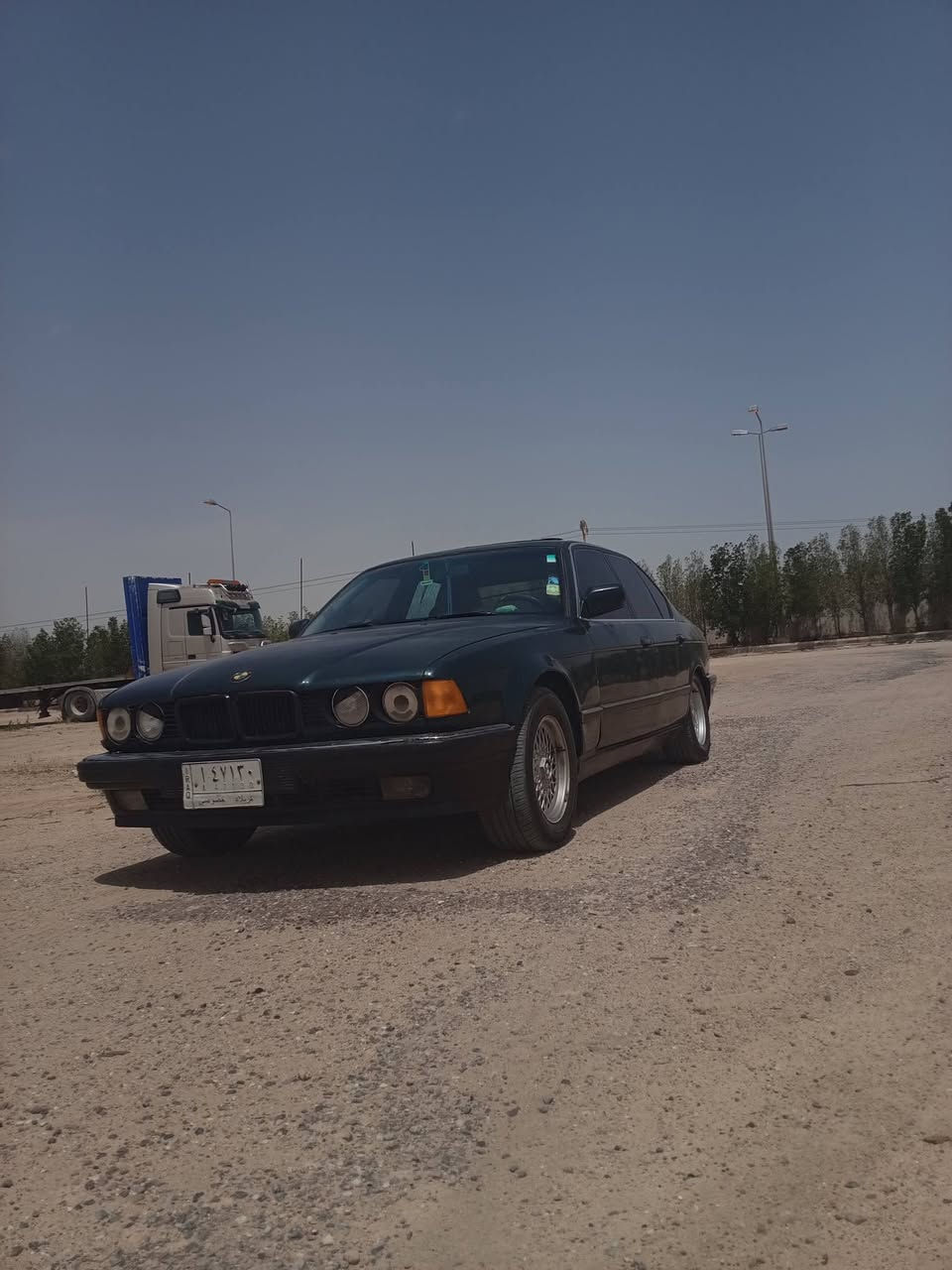 سلام عليكم BMW للبيع امراوس سياره نضيفه كشنات جلد تخم تاير كهربائيت كلها شغاله ويل خليه السياره رقم كربلاء مشروع وطني راعيها يمي موجود بالبصره لون زيتوني مكينه لا تنقيص ولا تبخير نقصها فيت بم يعني ماجاي تتشتغل عنوان السياره بصره سفوان سياره نضيفه وحلوه ونصبه فول للبيع او مراوس ماقصها شي السعر 50 ورقه رقمي وتساب ***********
