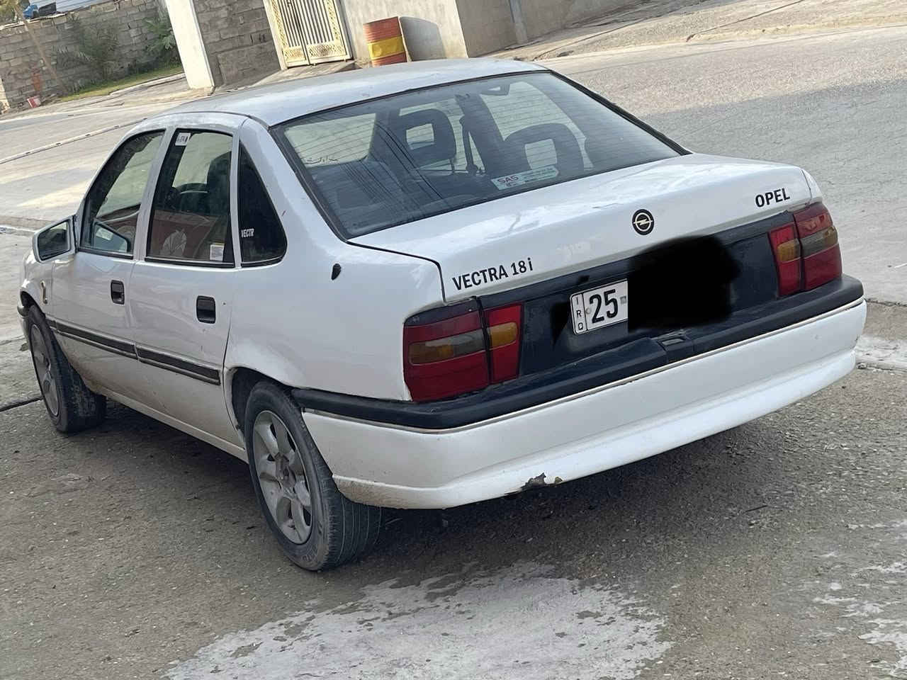 أوبل فكترا  موديل 1994 محرك 18 مصبوغه عام رقم كركوك سنويه لحد 29 كير عادي 37 ورقه ***********
