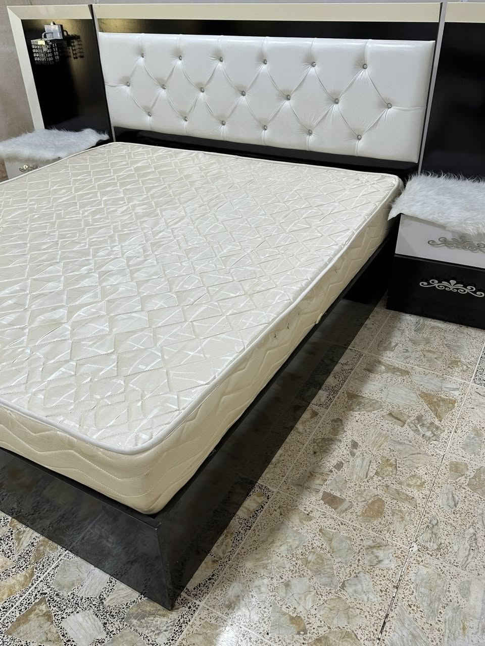 طخم نوم للبيع كلش نظيف ومابي عيب


**إذا كنت صاحب هذا الإعلان وتريد حذفه لأي سبب، رجاءا أرسل رسالة إلى الدعم الفني**