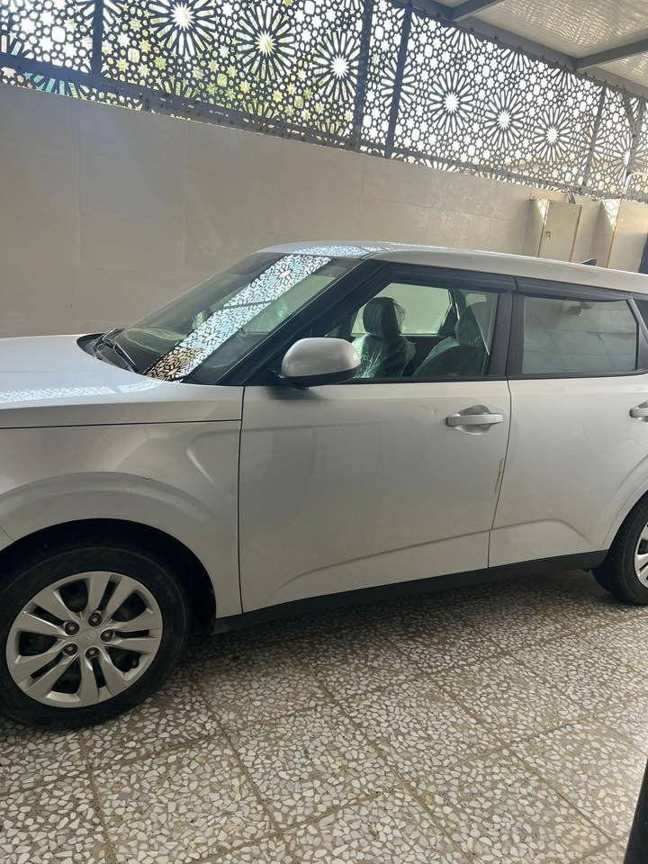 السلام عليكم صول للبيع موديل ٢٠٢٠ اللون سلفر رقم بغداد الضرر تبديل جنطة نفس اللون بدون دواخل مواصفات الصول معروفة نقطة توقف وانظمة قيادة محرك دوش ٢٠٠٠  تحكم ستيرن ماشية ٥٣٠٠٠ كم مكانها بعقوبة السعر ١٥٥ ورقة وبيها مجال للشراي 
***********
