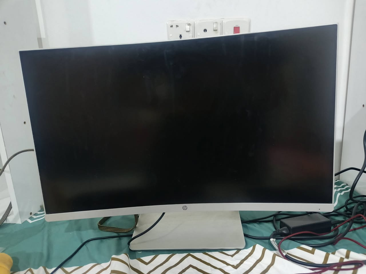 من رخصة الادمن  شاشة منحنية hp 75h مكسور شاشة مالتها حطي سعرك ونشالله ما نختلف


**إذا كنت صاحب هذا الإعلان وتريد حذفه لأي سبب، رجاءا أرسل رسالة إلى الدعم الفني**