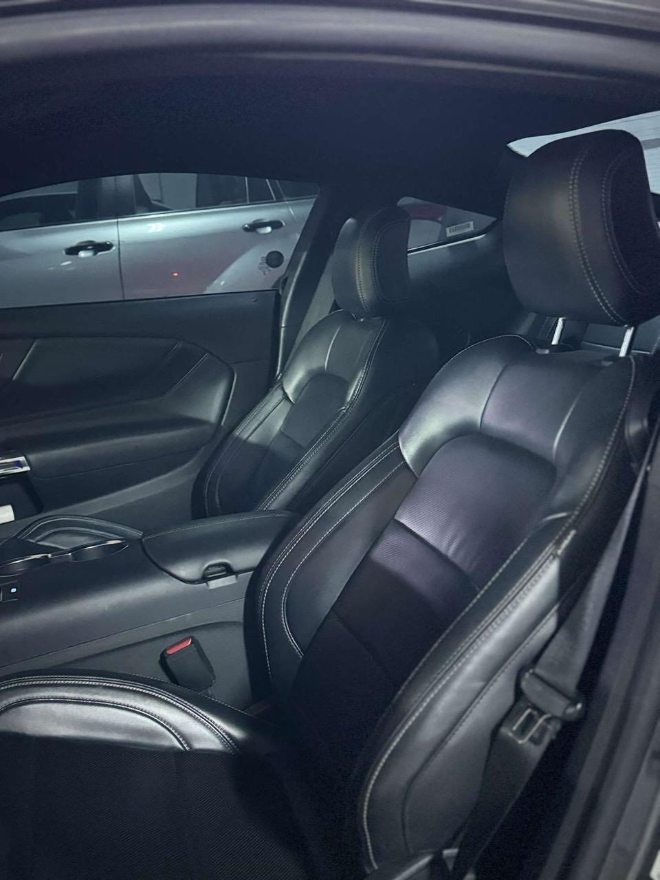 السلام عليكم

للبيع - فورد موستنج *
2024 إيكو بوست بريميم
اللون: إسمنتي
الحالة: حادث موضح بالصور
الموقع: بغداد - العراق
:الوصف 
سيارة فورد موستنج 2024
Ecoboost Premium بكامل
مواصفاتها الرائعة، حالة ممتازة
حادث موضح بالصور بدون
مشاكل ميكانيكية،
جاهزة للاستخدام. السيارة
نخمة ورياضية ومثالية لعشاق
.الأدا والأناقة
:المواصفات الأساسية 
الموديل: 2024 .

المحرك: 2.3 لتر توربو (إيكو •
بوست)
القوة: أدا قوي واقتصادي • في استهلاك الوقود القير: أوتوماتيك .
نظام الدفع: خلفي •
اللون الخارجي: إسمنتي •
الداخلية: جلد فخم 
نظام معلومات وترفيه .
بشاشة لمس
• Apple CarPlay /
Android Auto
حساسات وكاميرا خلفية .
بلوتوث A
مقاعد مدفأة .
مثبت سرعة .
تشغيل بدون مفتاح .
إطارات رياضية أصلية .

السعر 230$ بيع او مراوس حسب القناعه
للاستفسار. ***********
